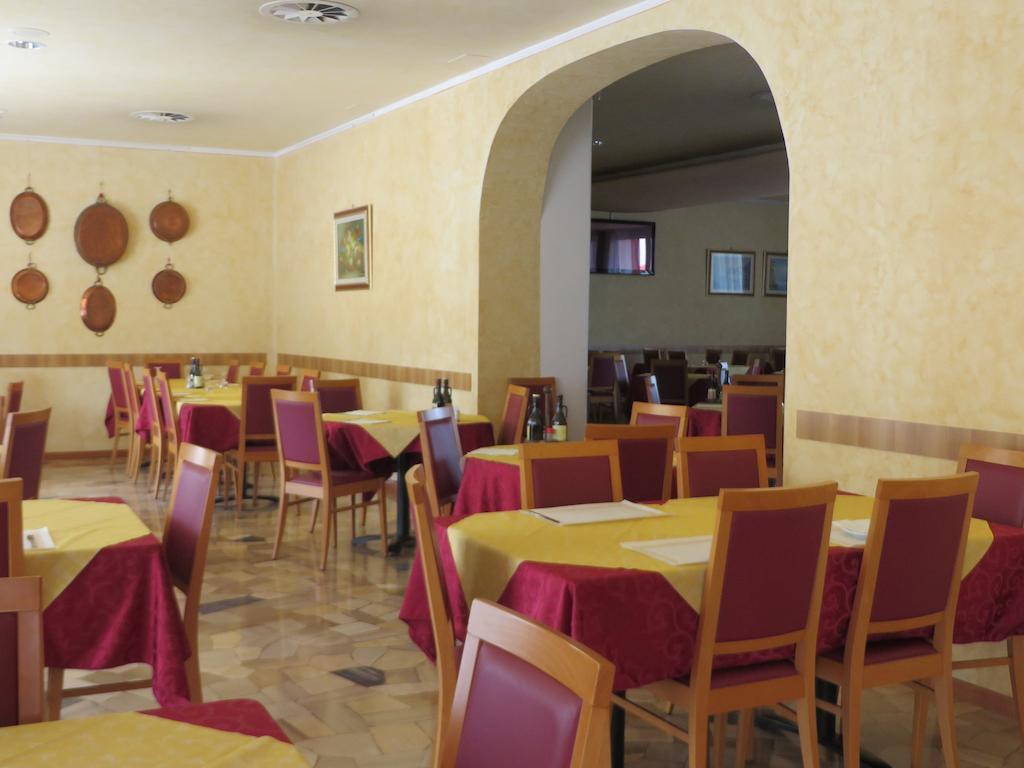 Hotel San Tomio Isola Vicentina Exterior photo