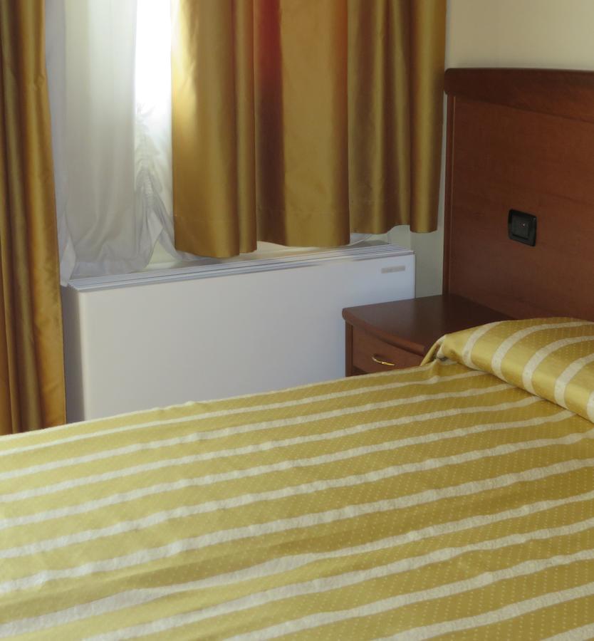 Hotel San Tomio Isola Vicentina Room photo